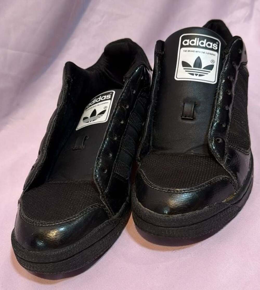 Adidas Black Sneakers No Laces
Size 11